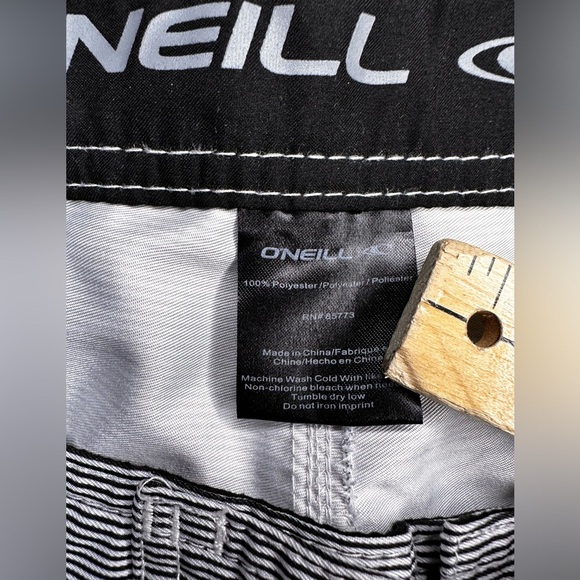 O’NEILL Men’s Bathing Suit blue, white, gray size 28 but runs big NWOT - Picture 4 of 9